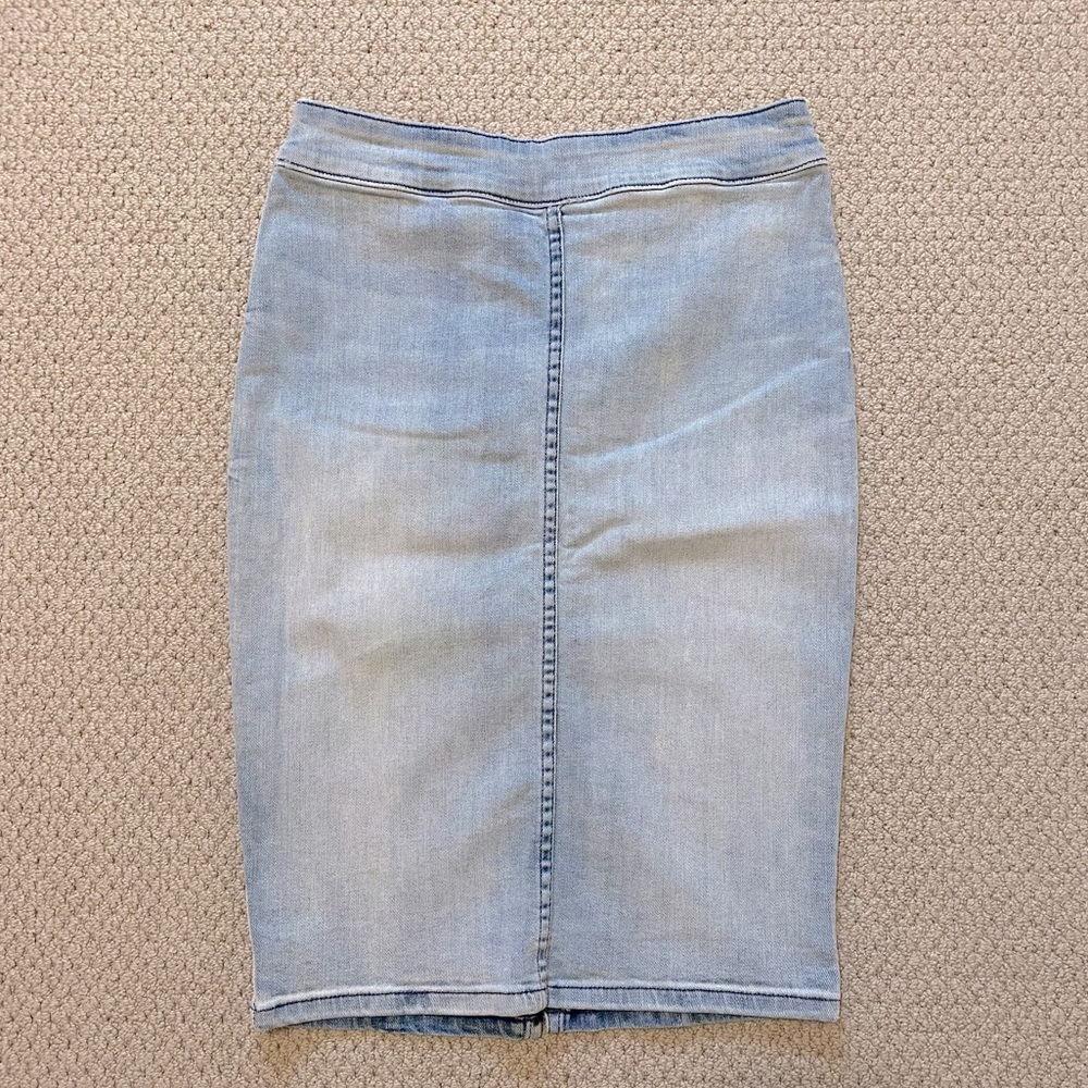 Demin pencil skirt size 2 aritzia